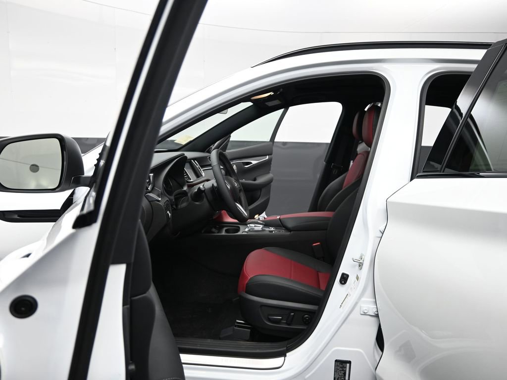 New 2025 INFINITI QX50 Sport image 9