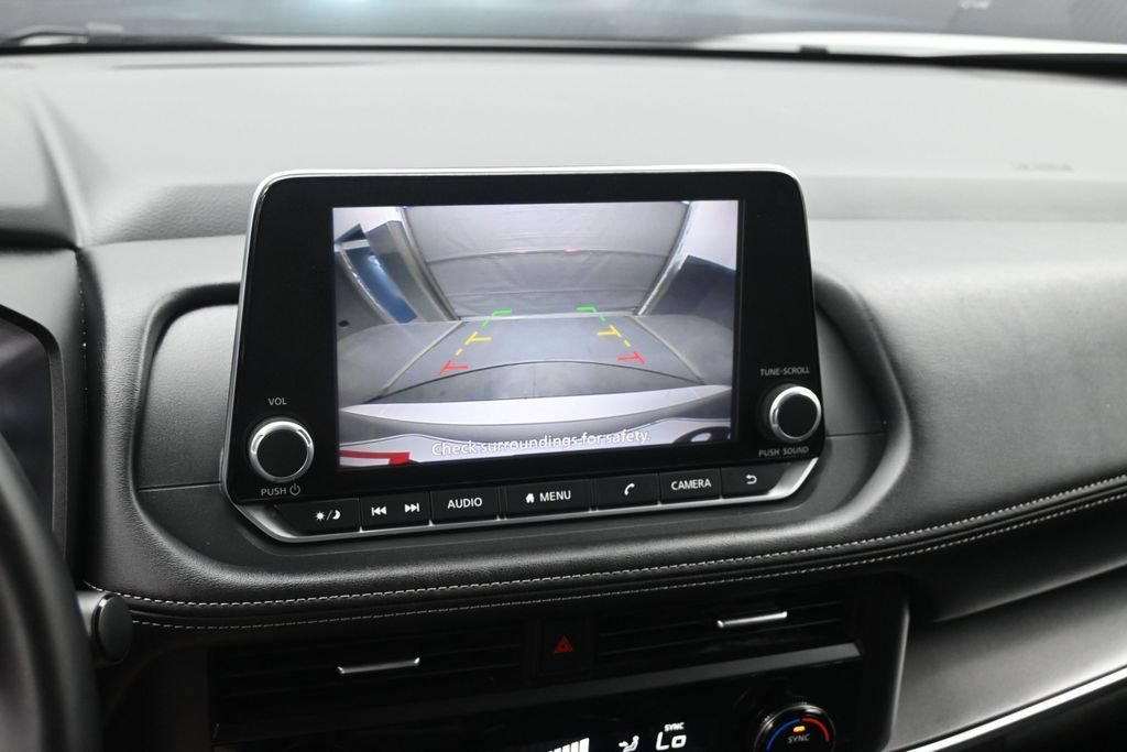 Used 2025 Nissan Rogue SV AWD/4WD image 16