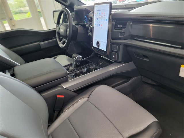 New 2025 Ford F150 Lightning Lariat image 20