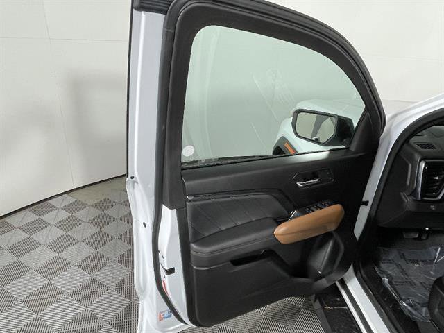 Used 2024 GMC Canyon AT4 w/ Technology Package AWD/4WD image 21