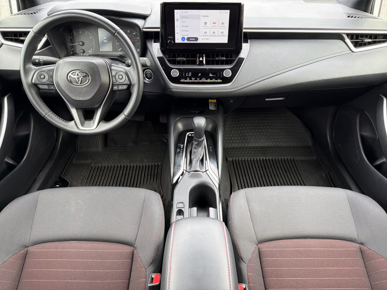 Used 2024 Toyota Corolla SE w/ SE Premium Package FWD image 3