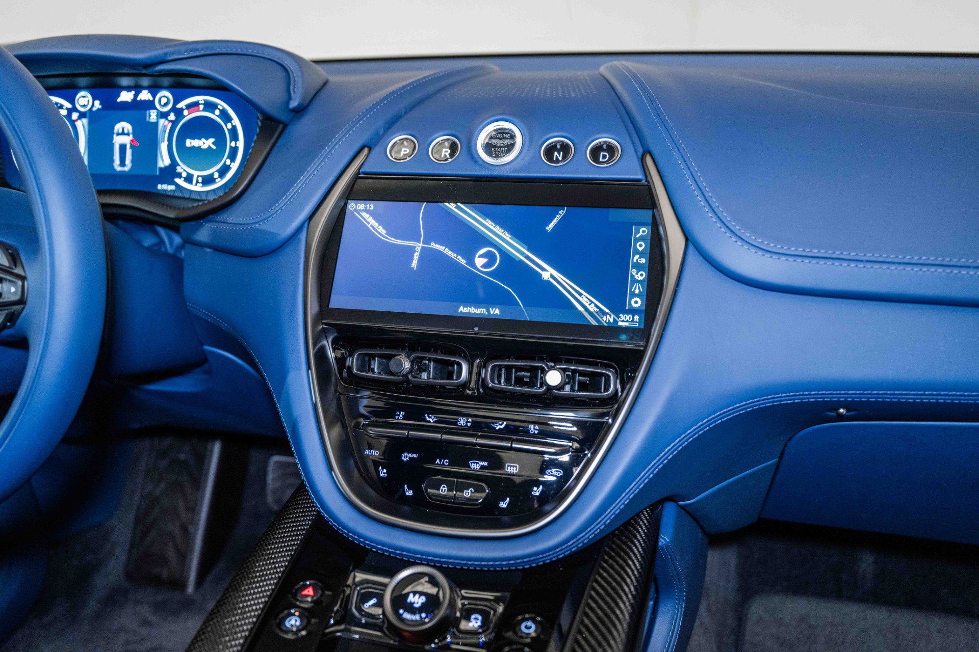 Used 2024 Aston Martin DBX 707 image 27