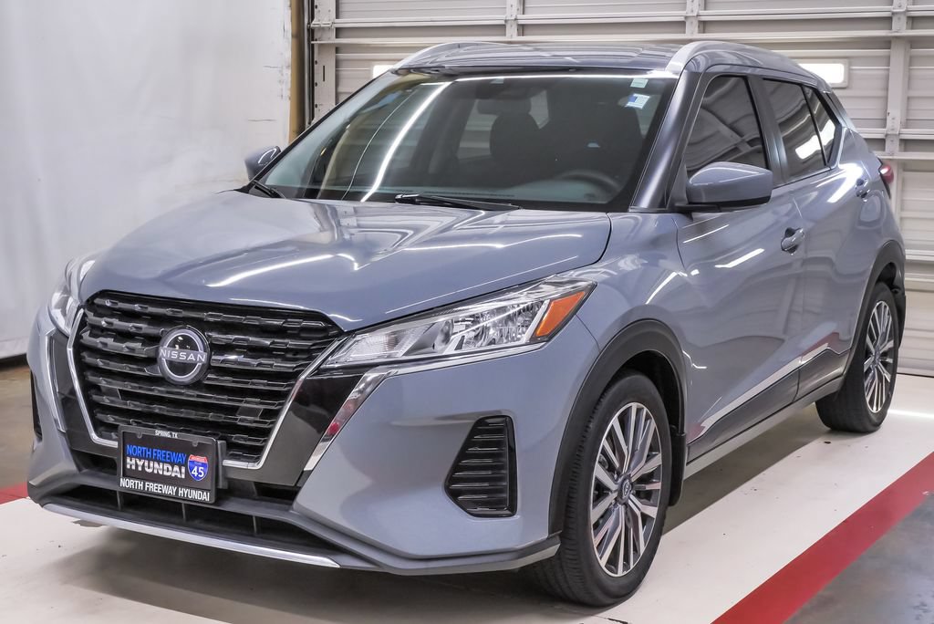 Used 2023 Nissan Kicks SV