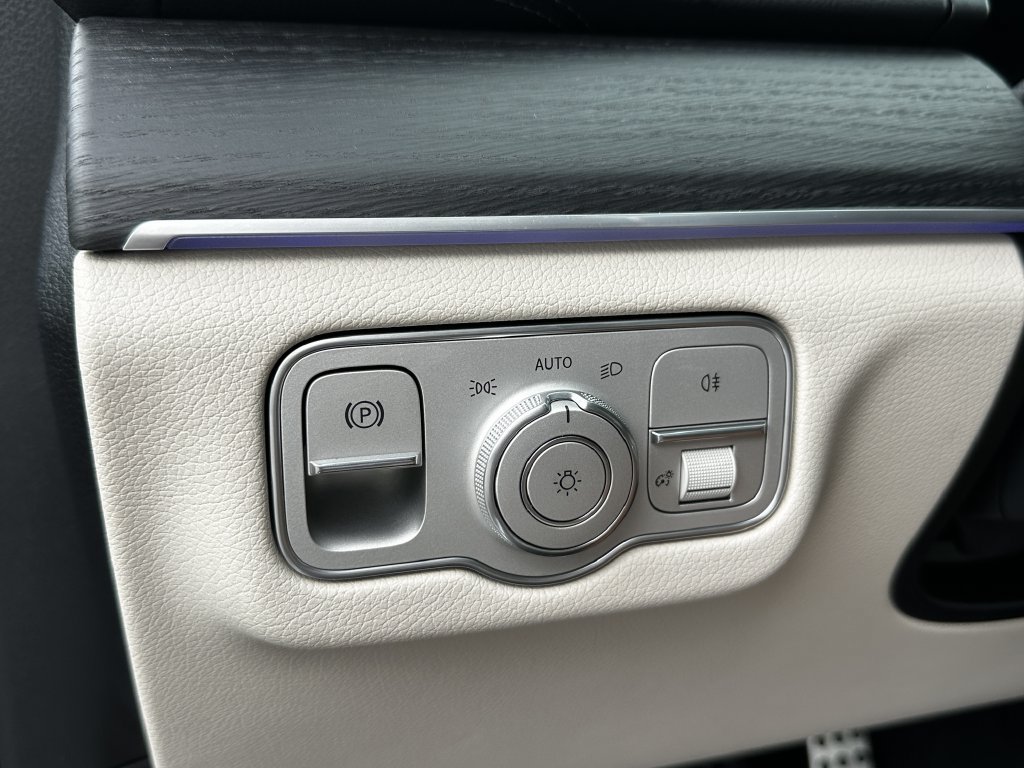 New 2026 Mercedes-Benz GLS 450 4MATIC image 35