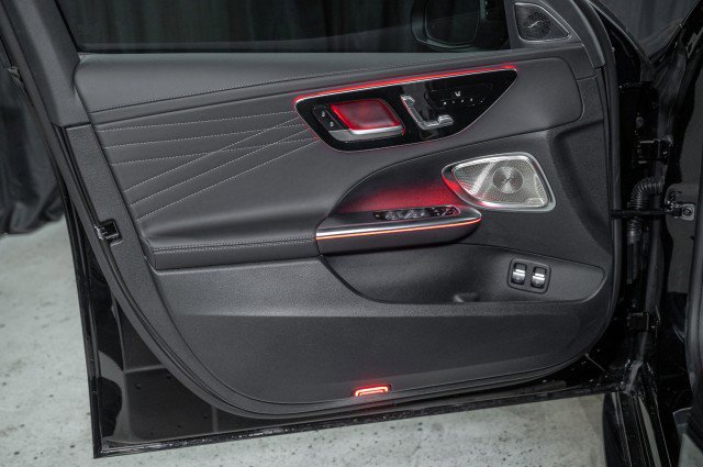 New 2025 Mercedes-Benz C 63 AMG S image 11