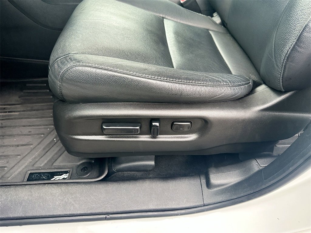 Used 2021 Honda Pilot Touring image 9