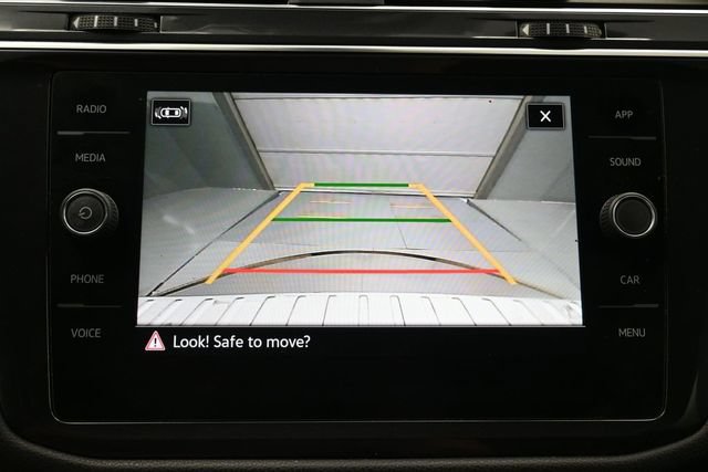 Used 2022 Volkswagen Tiguan SE AWD/4WD image 21
