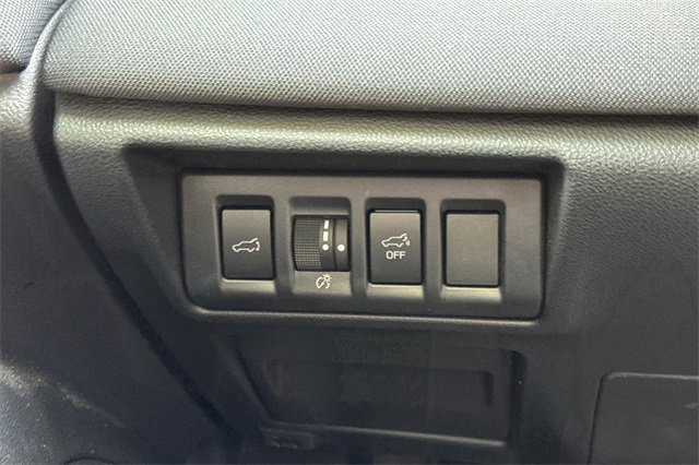 Used 2025 Subaru Outback Premium w/ Popular Package #1 image 32