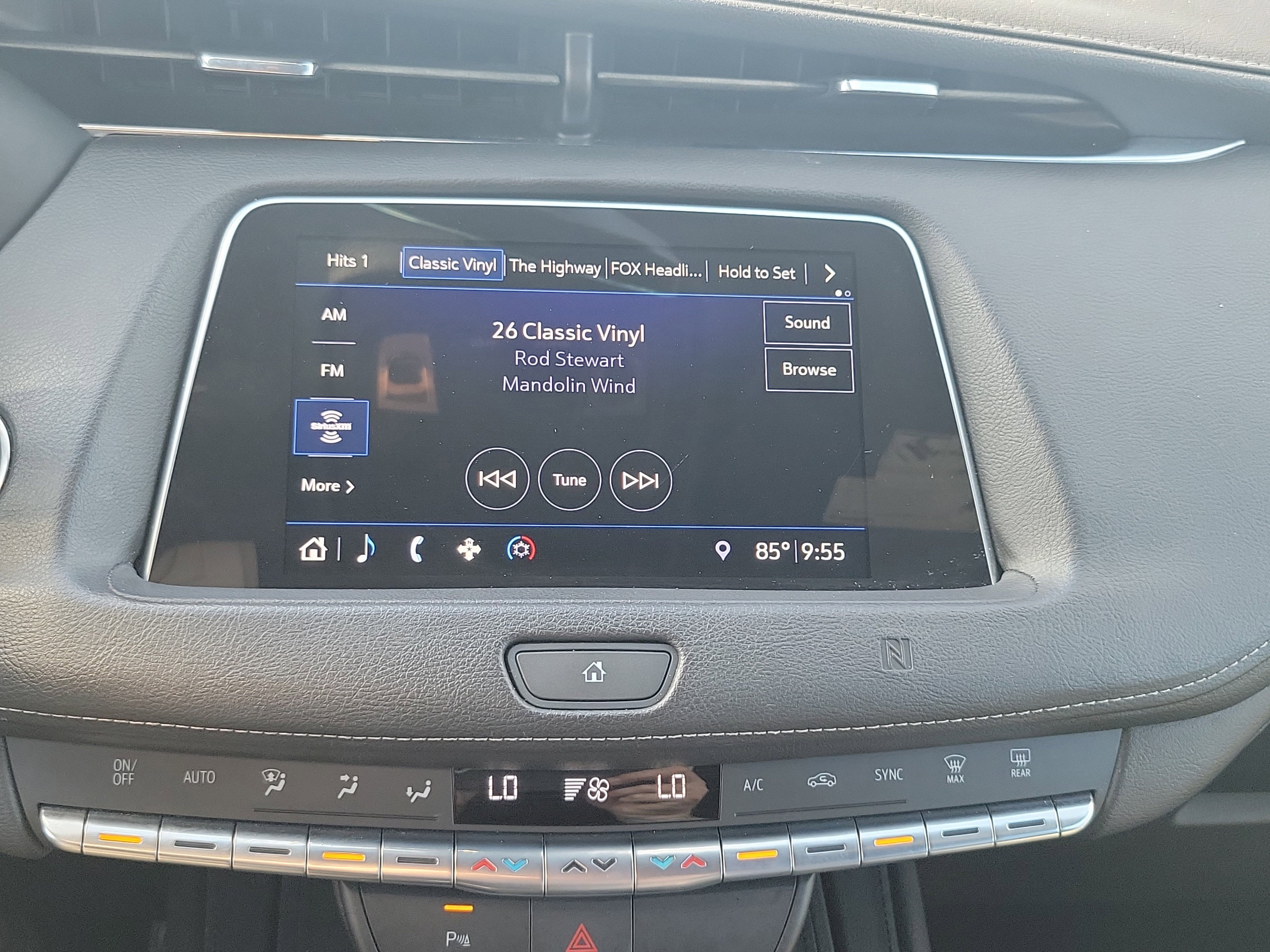 Used 2019 Cadillac XT4 Premium Luxury image 24