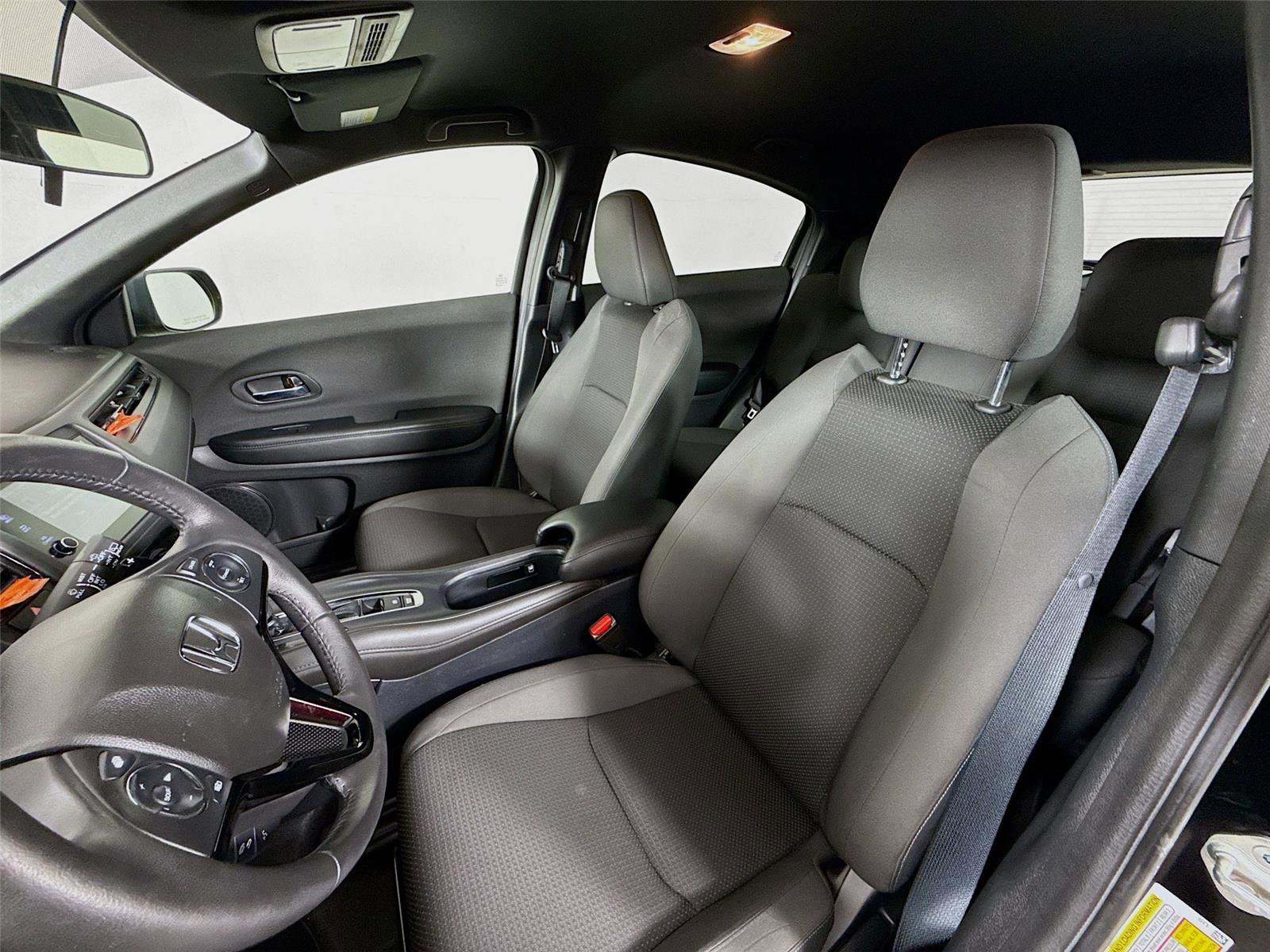 Used 2021 Honda HR-V Sport image 2