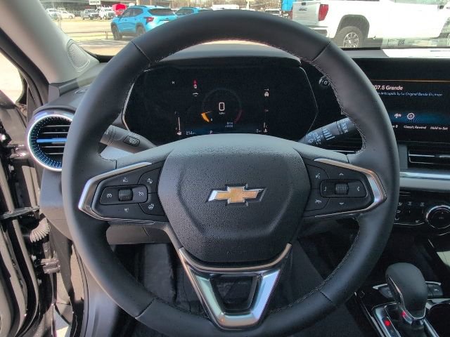 New 2026 Chevrolet Trax LT w/ Sunroof Package image 15