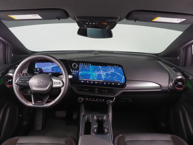 Used 2024 Chevrolet Equinox EV RS image 3