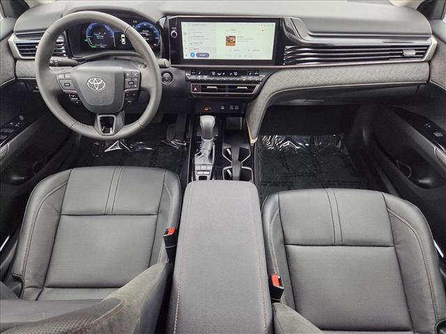 Used 2025 Toyota Camry XLE image 16