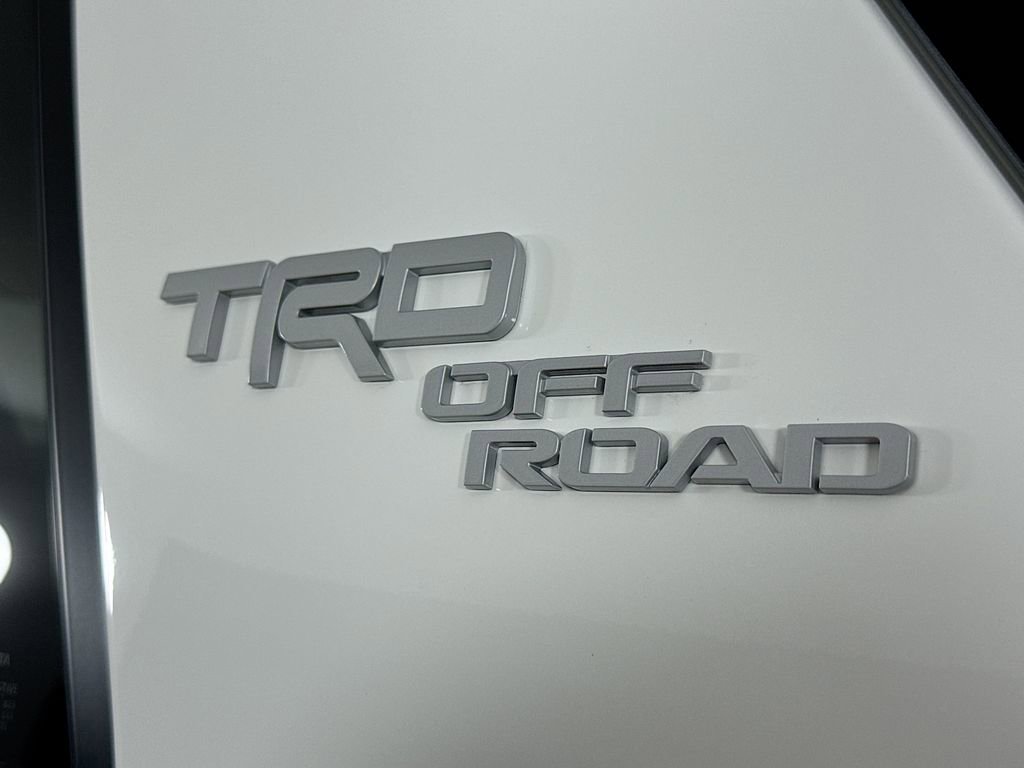 Certified 2020 Toyota 4Runner TRD Off-Road Premium AWD/4WD image 30