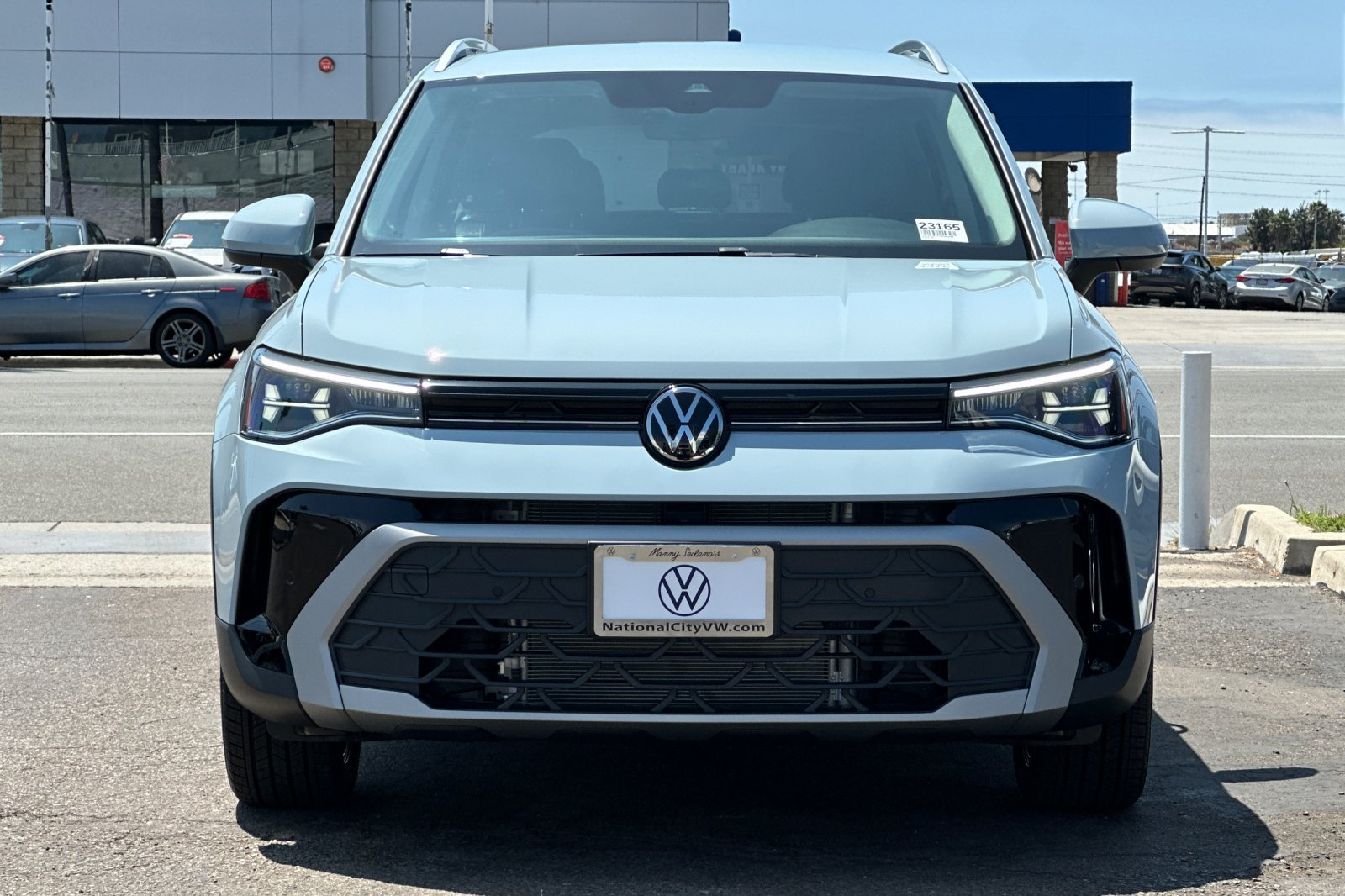 New 2026 Volkswagen Taos SE FWD image 3