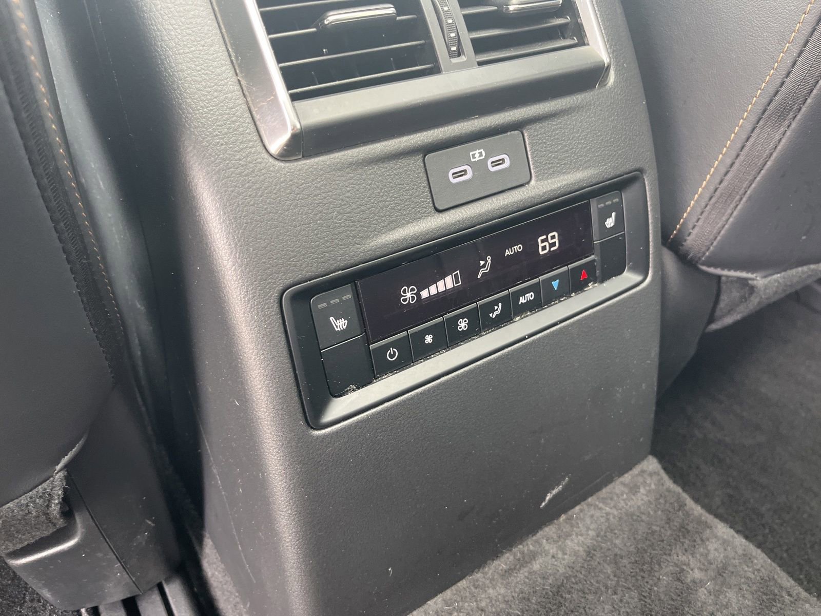 Certified 2025 MAZDA CX-70 3.3 Turbo S w/ Premium Package image 34