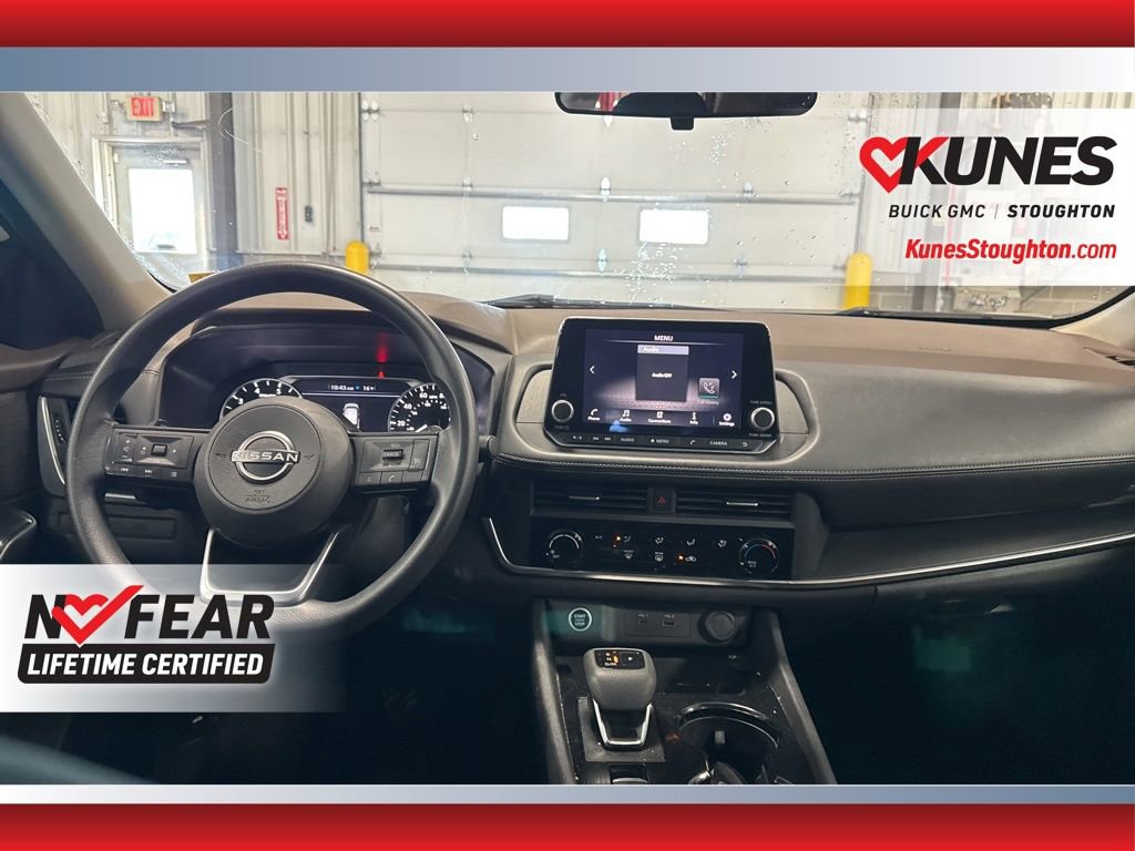 Used 2023 Nissan Rogue S image 36
