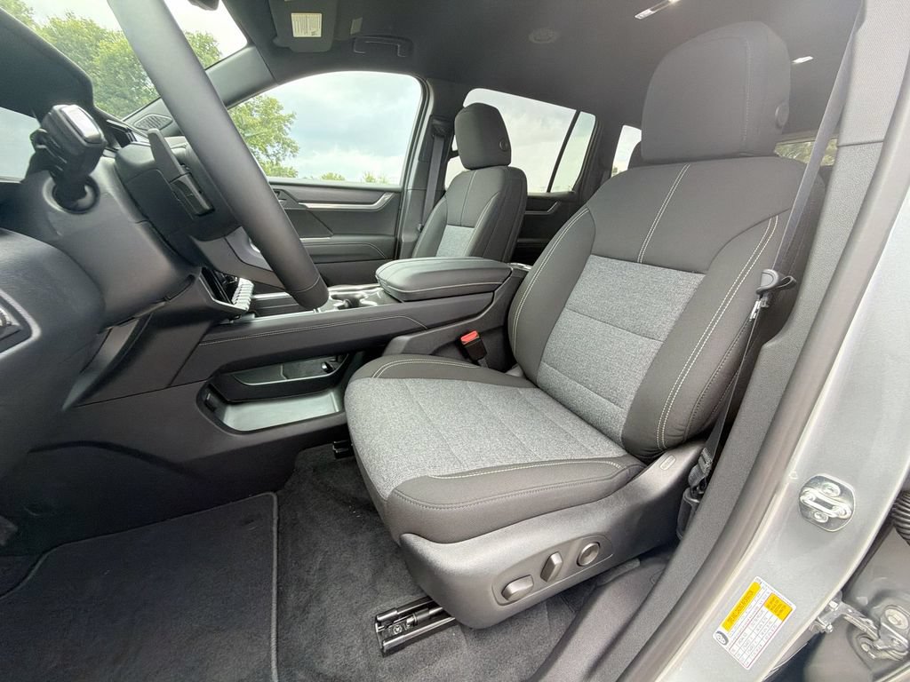 New 2026 GMC Acadia Elevation w/ Black Edition FWD image 15