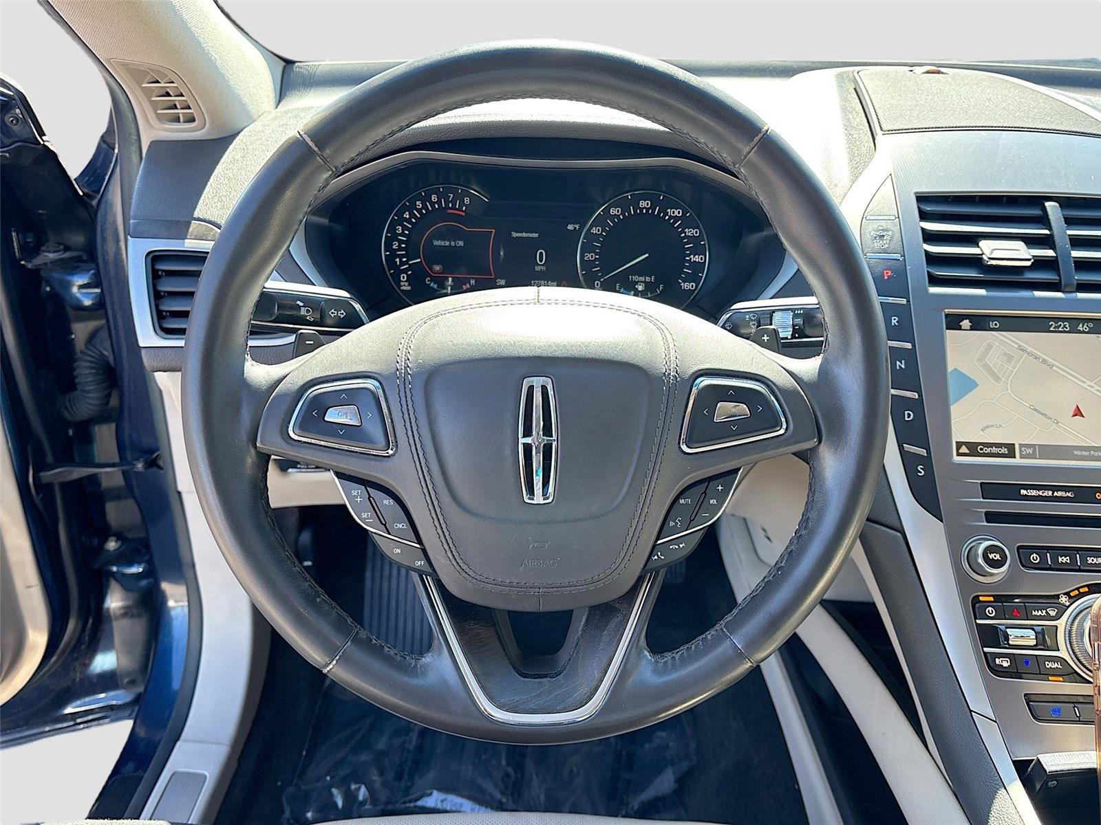 Used 2017 Lincoln MKZ Reserve image 11