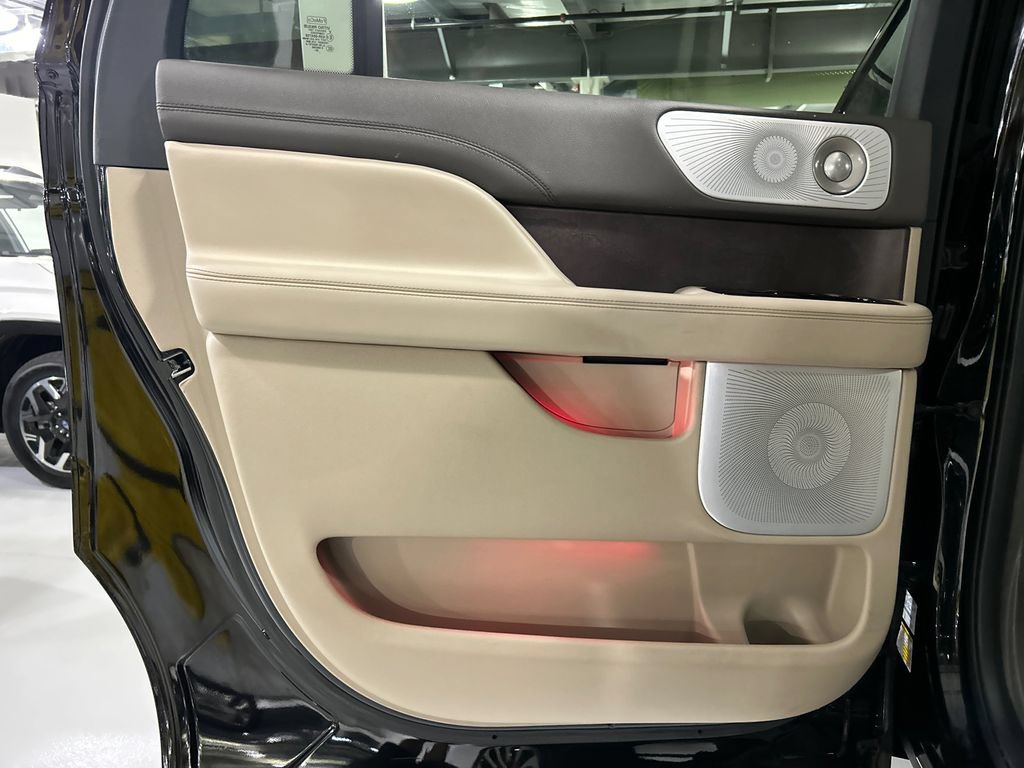Certified 2023 Lincoln Navigator L Reserve AWD/4WD image 20