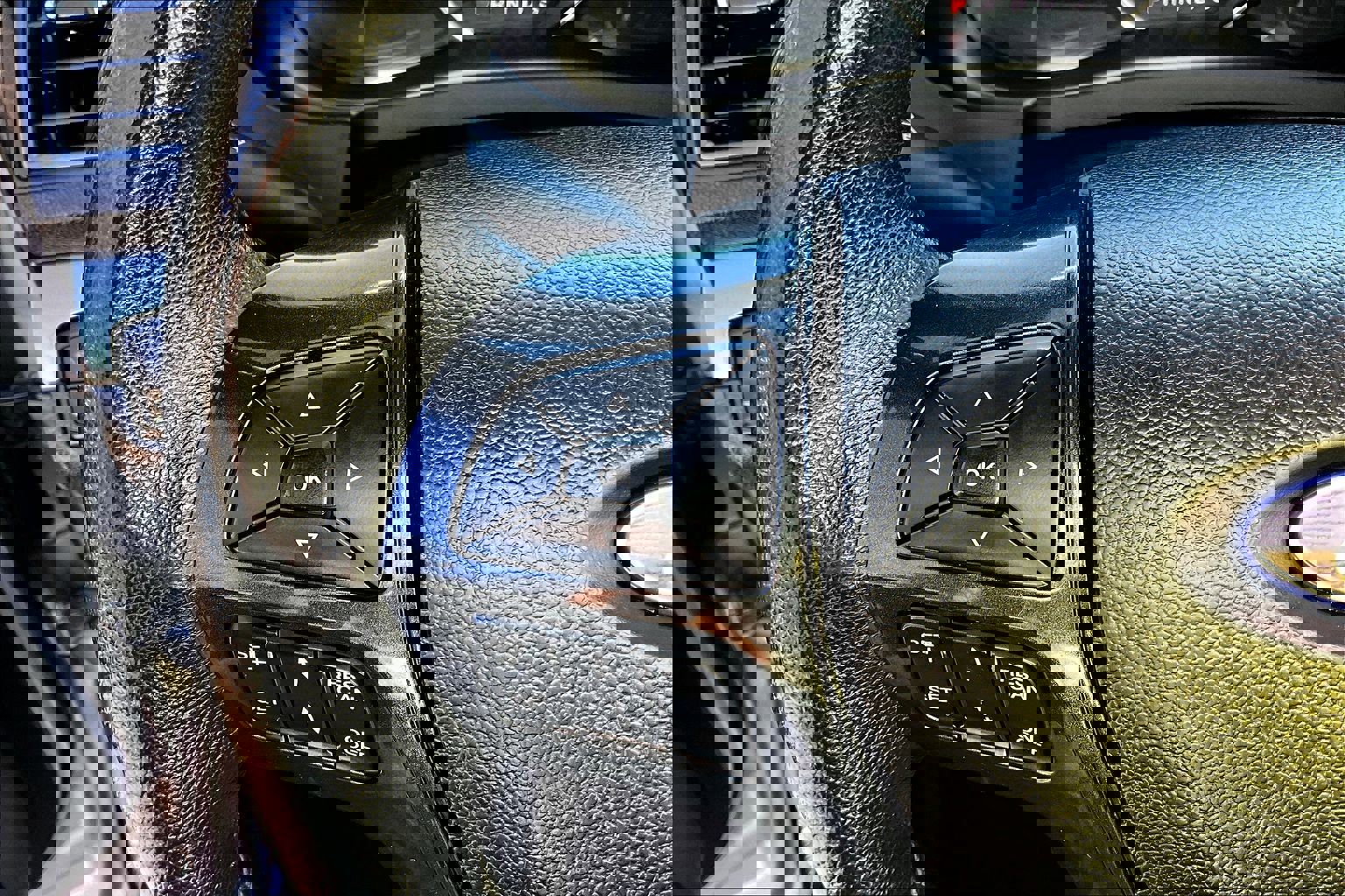 Used 2018 Ford Explorer XLT w/ Equipment Group 202A image 19