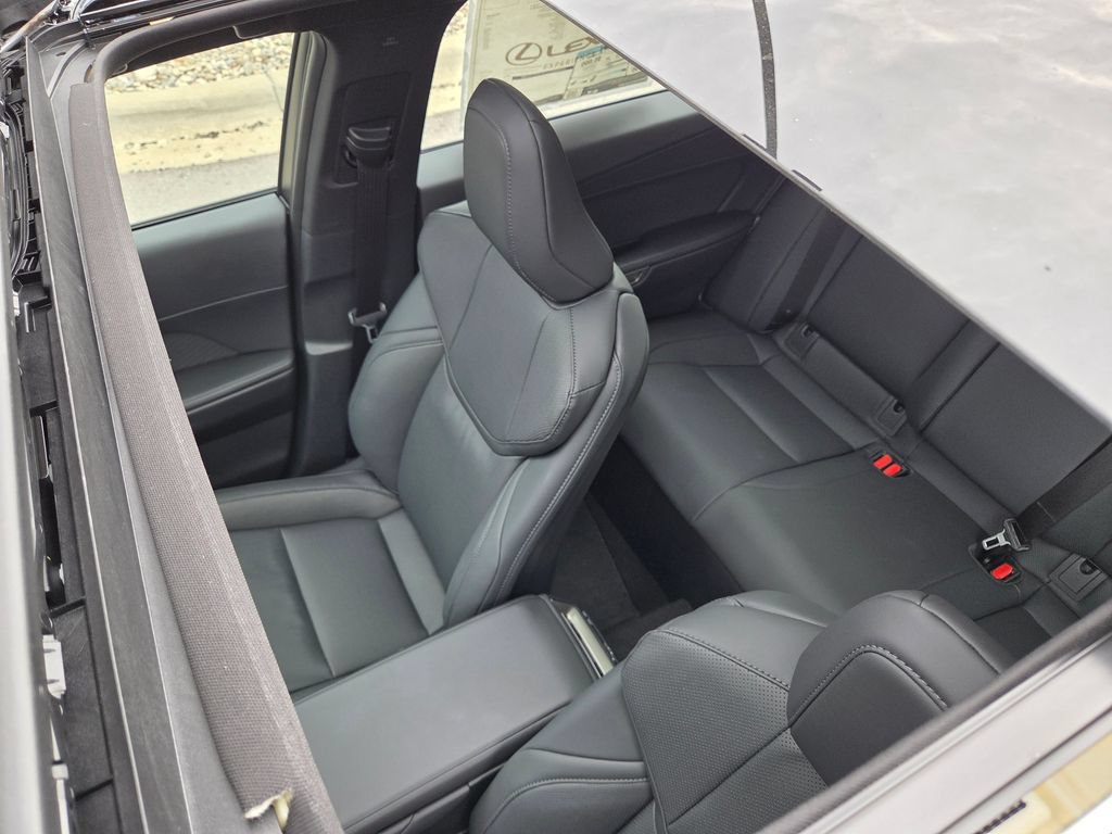 New 2026 Lexus ES 350e FWD image 9