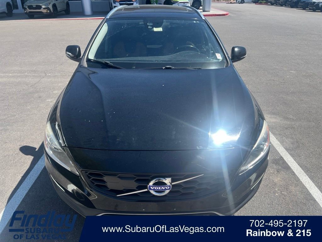 Used 2018 Volvo V60 T5 Cross Country AWD/4WD image 1
