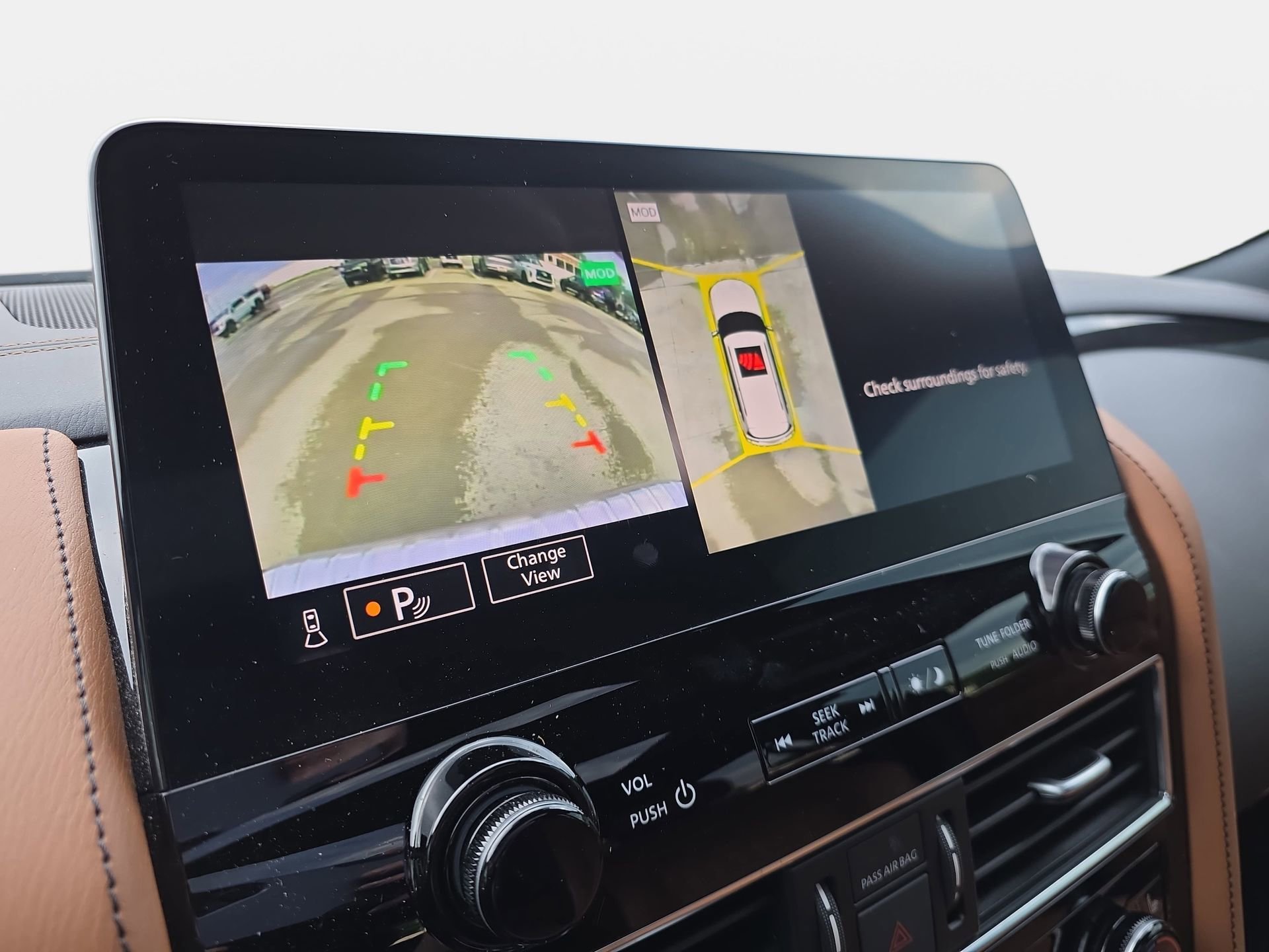 Certified 2024 INFINITI QX80 Sensory AWD/4WD image 23