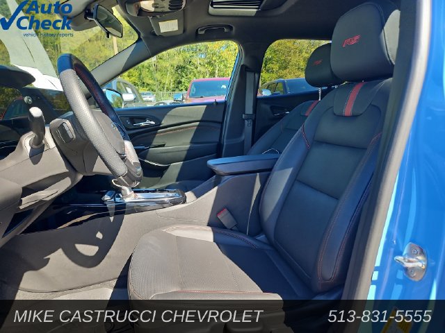 Used 2024 Chevrolet Trax RS w/ Sunroof Package FWD image 23