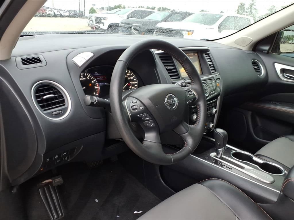 Used 2020 Nissan Pathfinder SL FWD image 19