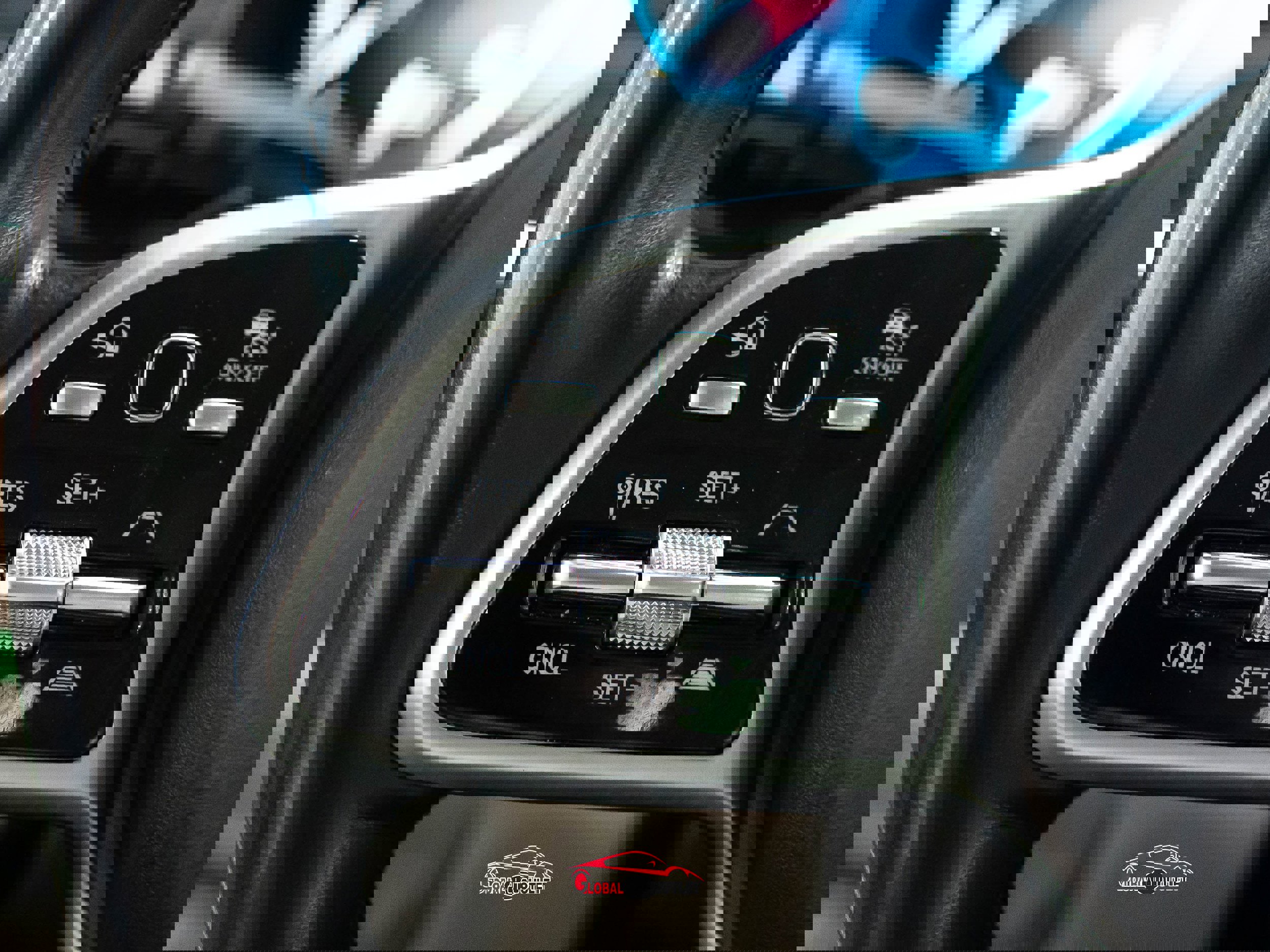 Used 2021 Mercedes-Benz GLS 450 4MATIC image 25