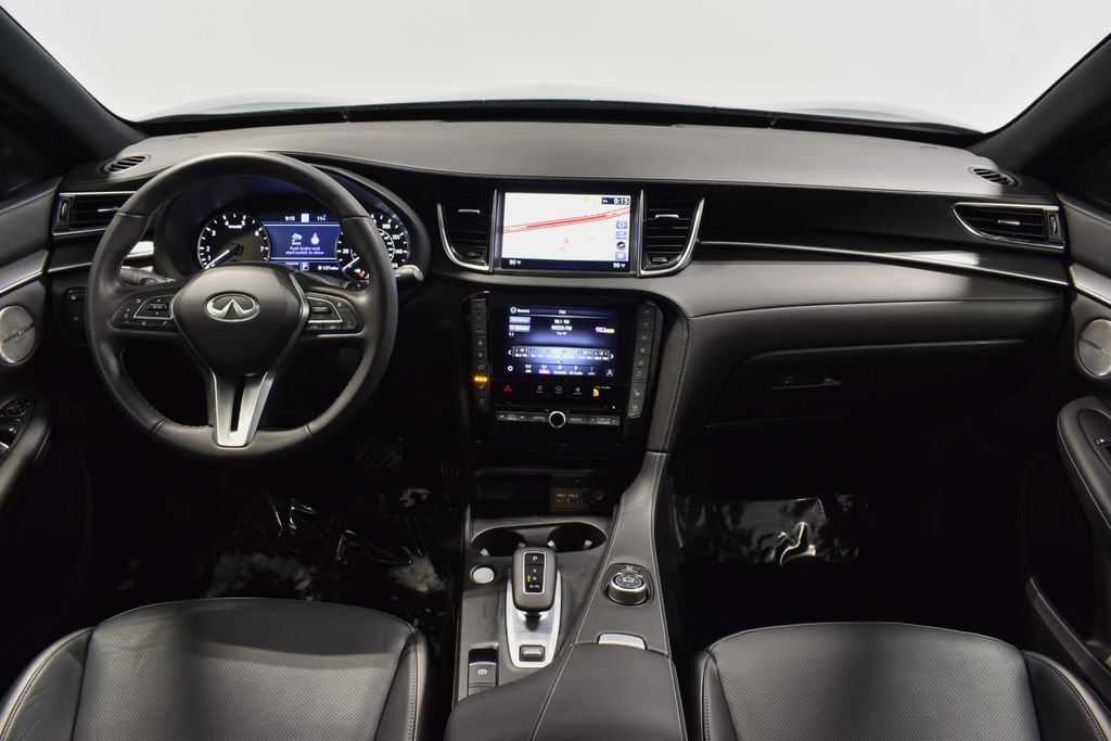 Certified 2025 INFINITI QX55 Essential image 16