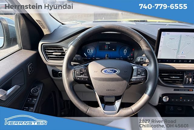 Used 2023 Ford Escape Platinum w/ Premium Technology Package AWD/4WD image 7