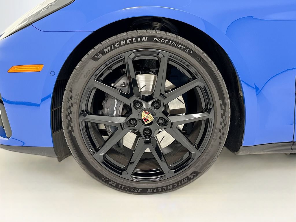 Certified 2025 Porsche Panamera image 33
