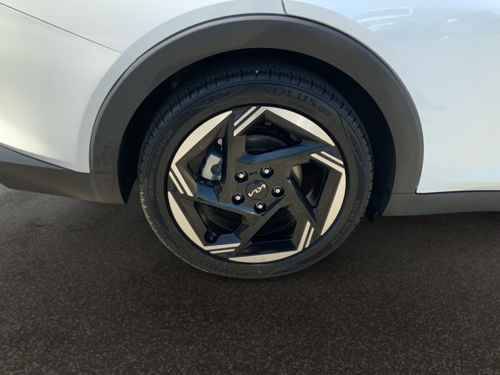 Used 2025 Kia K4 EX FWD image 36