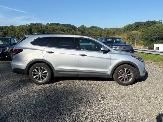 Used 2017 Hyundai Santa Fe SE AWD/4WD image 6