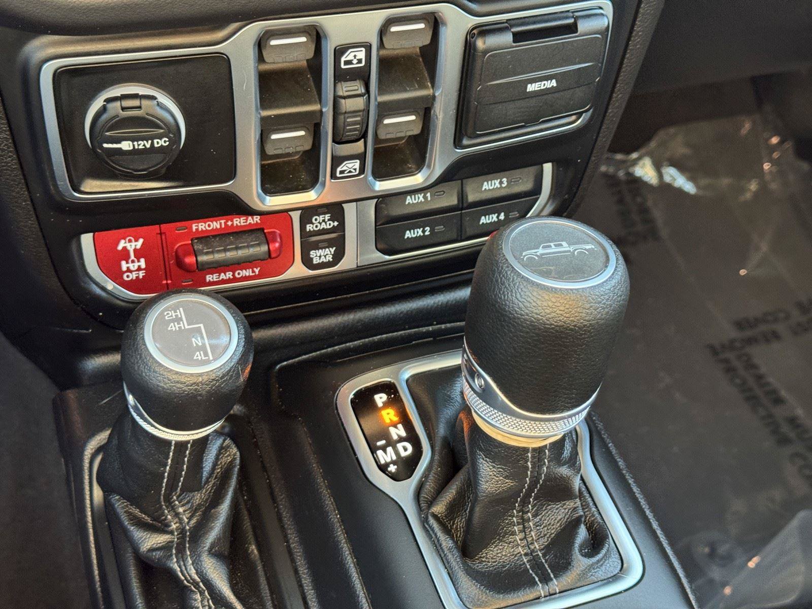 Certified 2026 Jeep Gladiator Rubicon AWD/4WD image 19