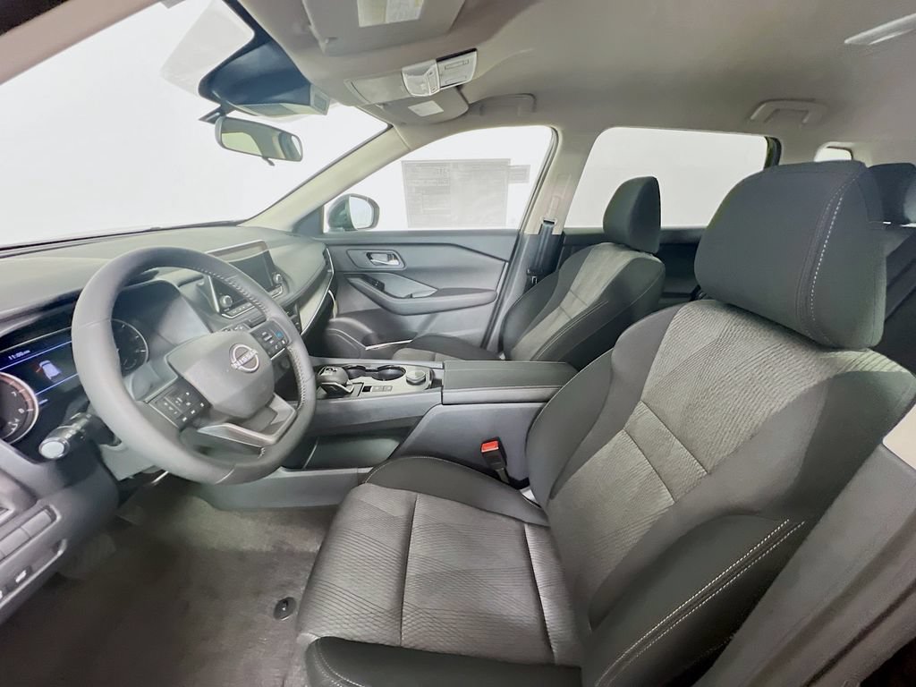 New 2026 Nissan Rogue SV w/ Cold Weather Package AWD/4WD image 18