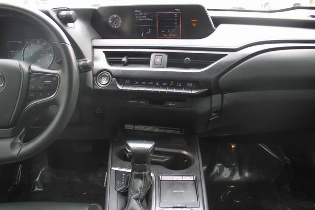 Used 2021 Lexus UX 200 w/ Accessory Package (Z1) image 16