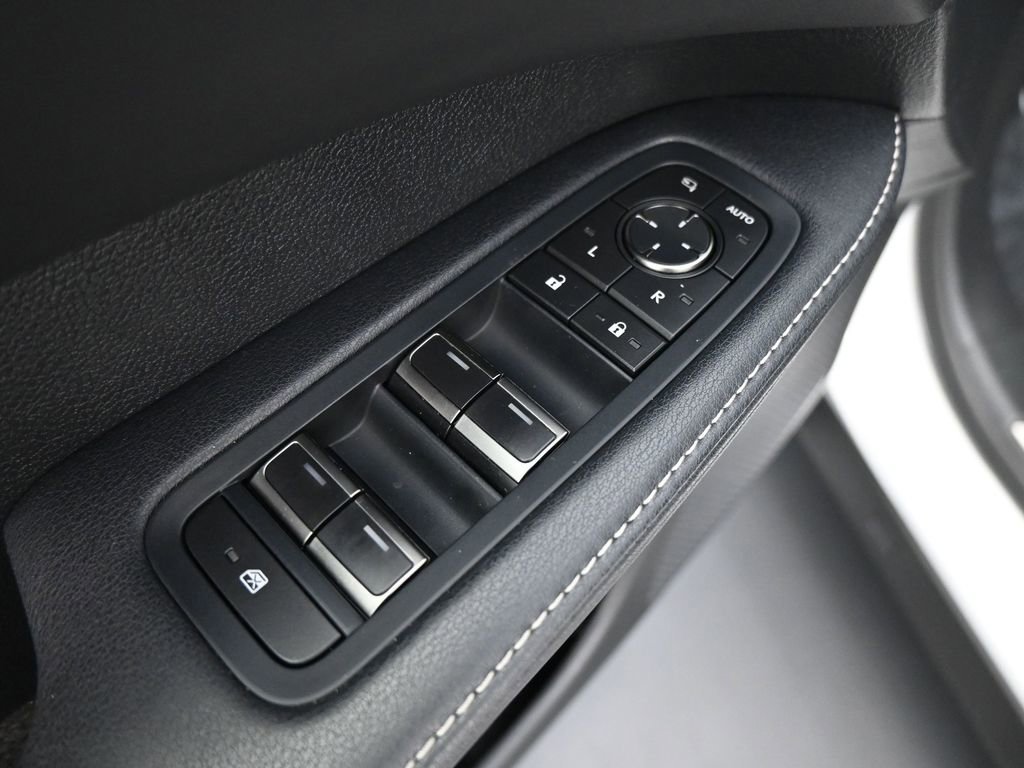 Used 2023 Lexus RX 350h w/ Accessory Package (Z1) image 4