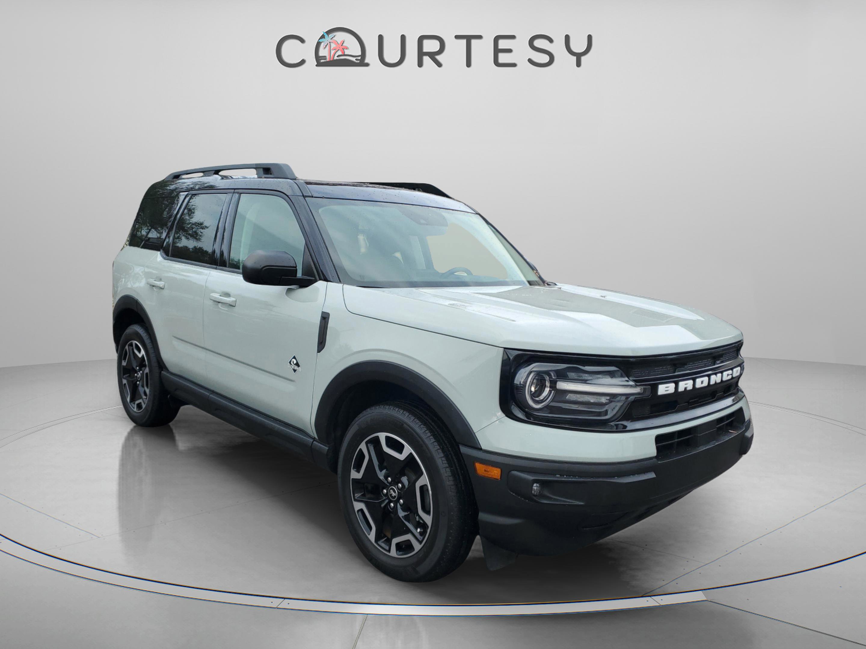 Used 2023 Ford Bronco Sport Outer Banks w/ Tech Package image 6