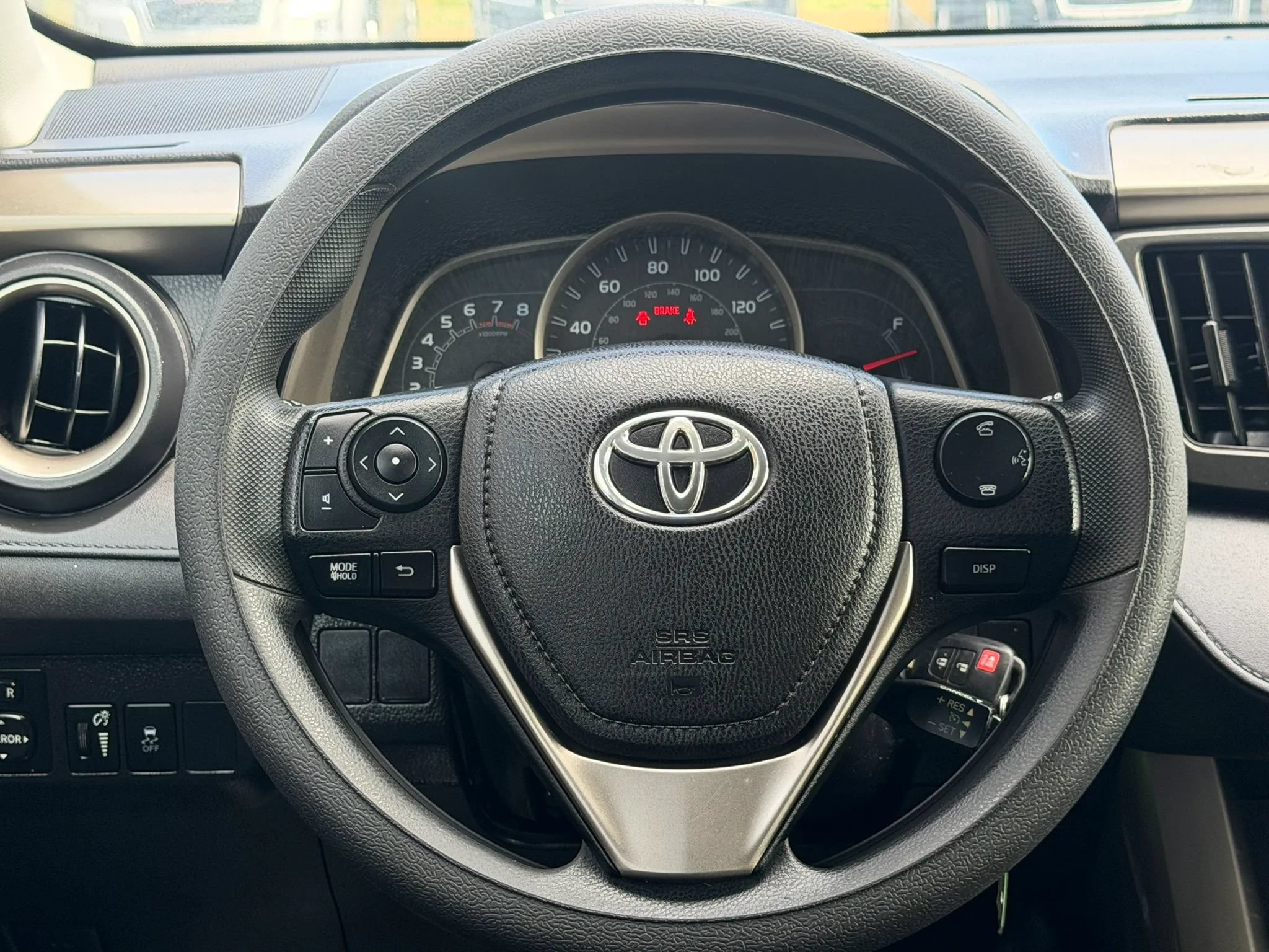 Used 2015 Toyota RAV4 LE FWD image 16