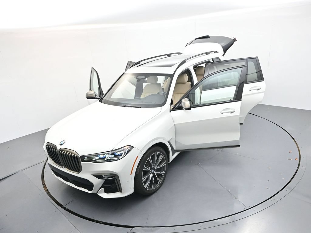 Used 2022 BMW X7 M50i AWD/4WD image 38