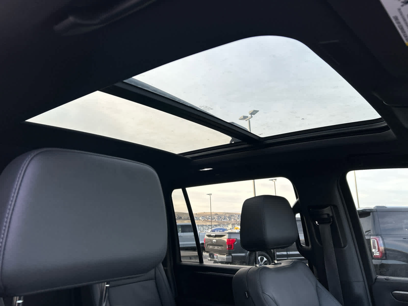 Used 2025 Chevrolet Suburban Z71 w/ Z71 Off-Road Package image 18