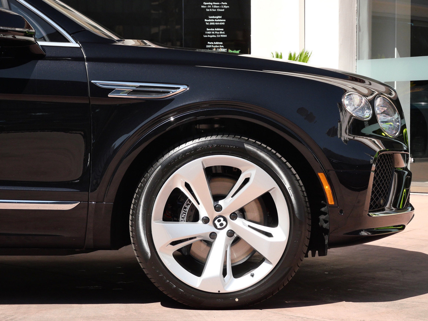 New 2026 Bentley Bentayga AWD/4WD image 6