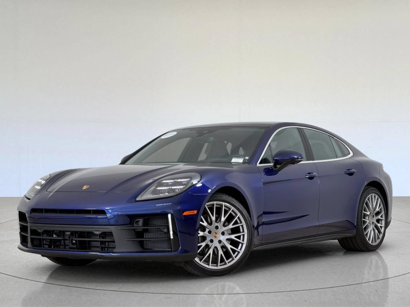 Certified 2025 Porsche Panamera RWD image 1