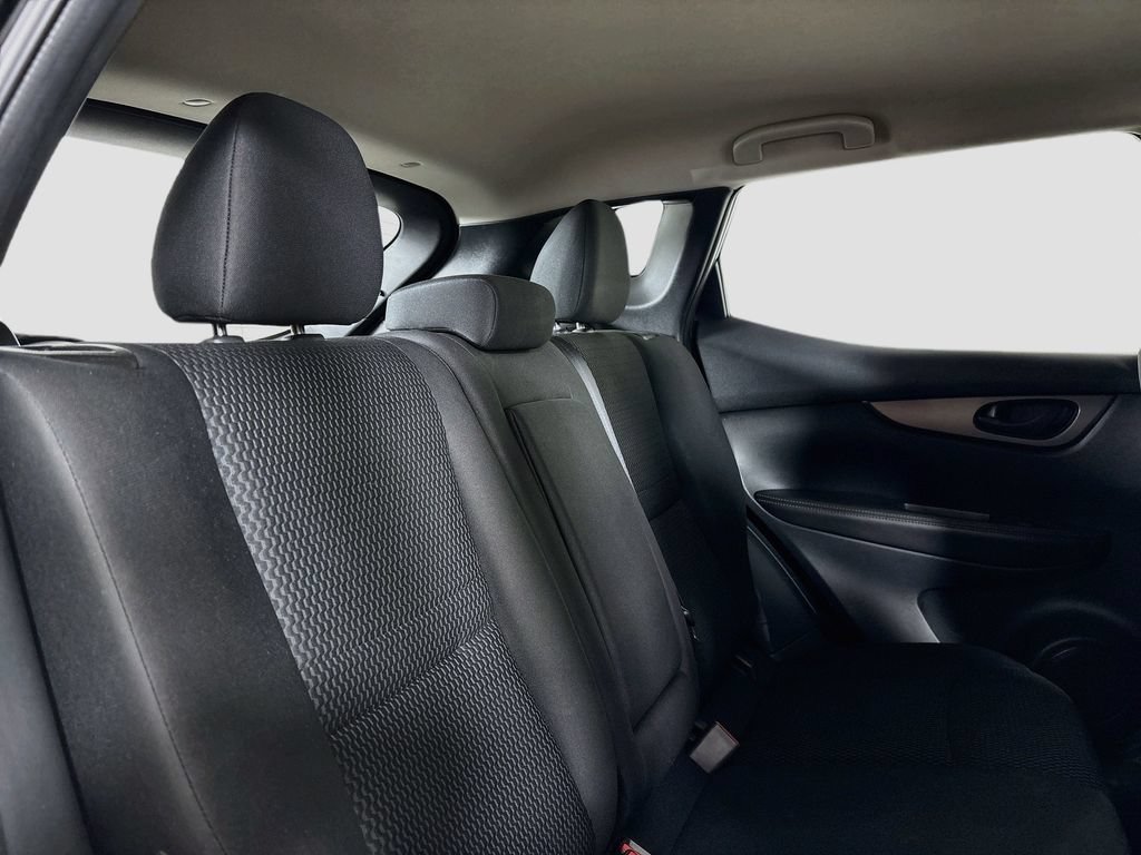 Used 2018 Nissan Rogue Sport S AWD/4WD image 26