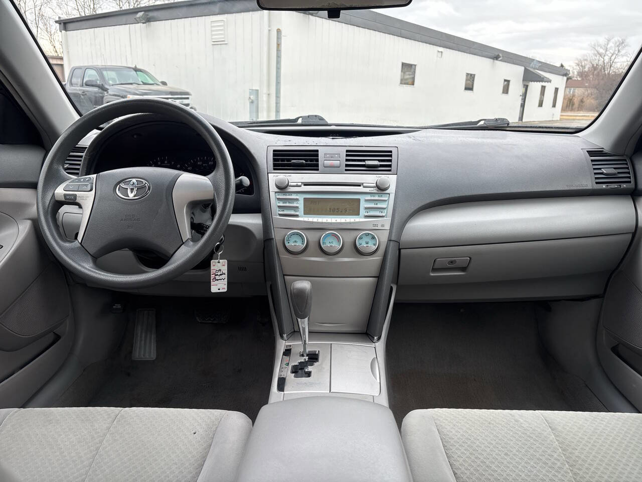 Used 2009 Toyota Camry LE FWD image 14