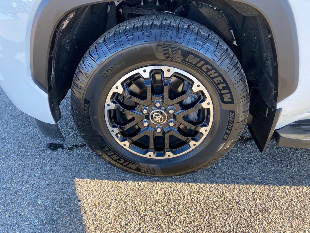 Used 2025 Toyota Sequoia 4WD image 26