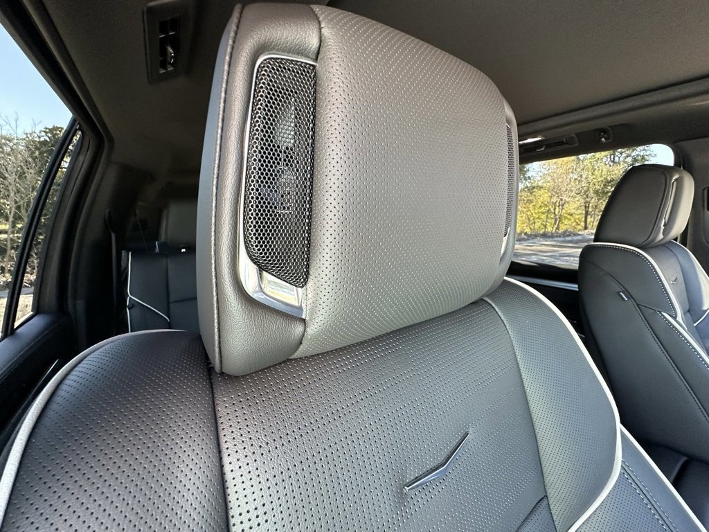 New 2026 Cadillac Escalade ESV Luxury w/ Touring Package image 11